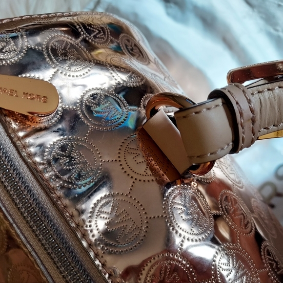 Michael Kors Rose Gold Metallic Grayson Boston Speedy Bag - Picture 5 of 13